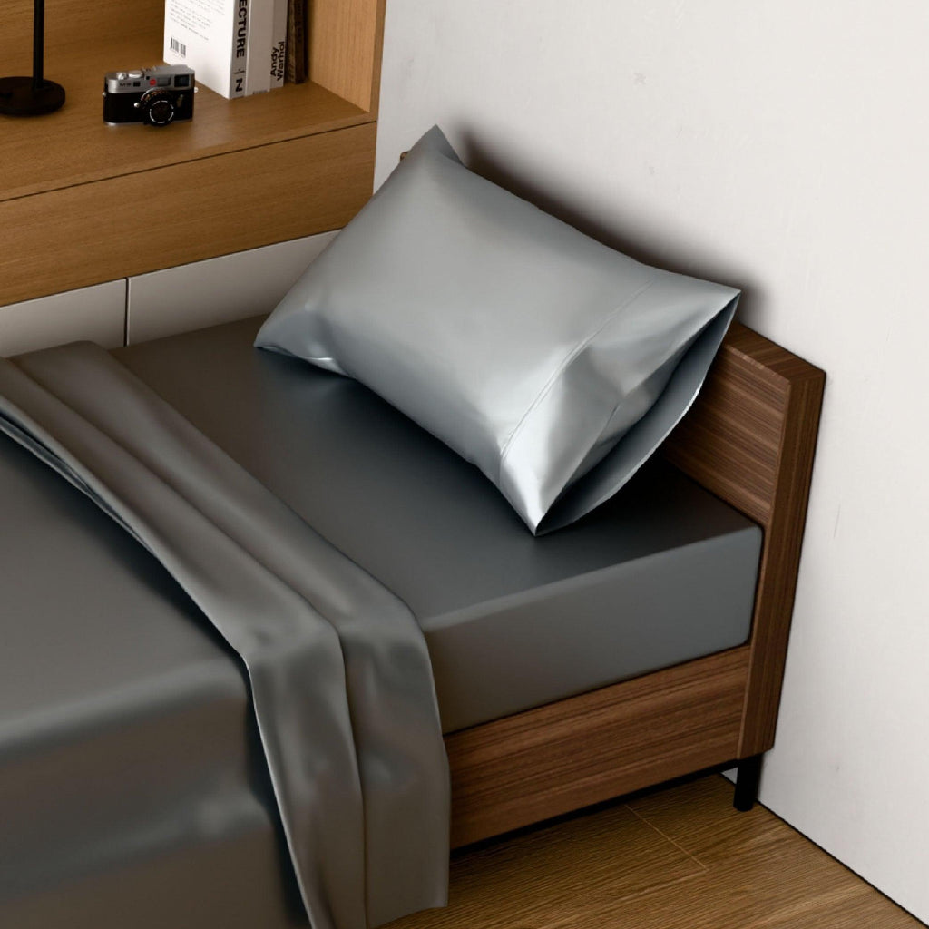 Satin Bed Sheets, Twin Size Sheets Set, 3 Pcs Silky Bedding Set with 15 Inches Deep Pocket for Mattress Twin