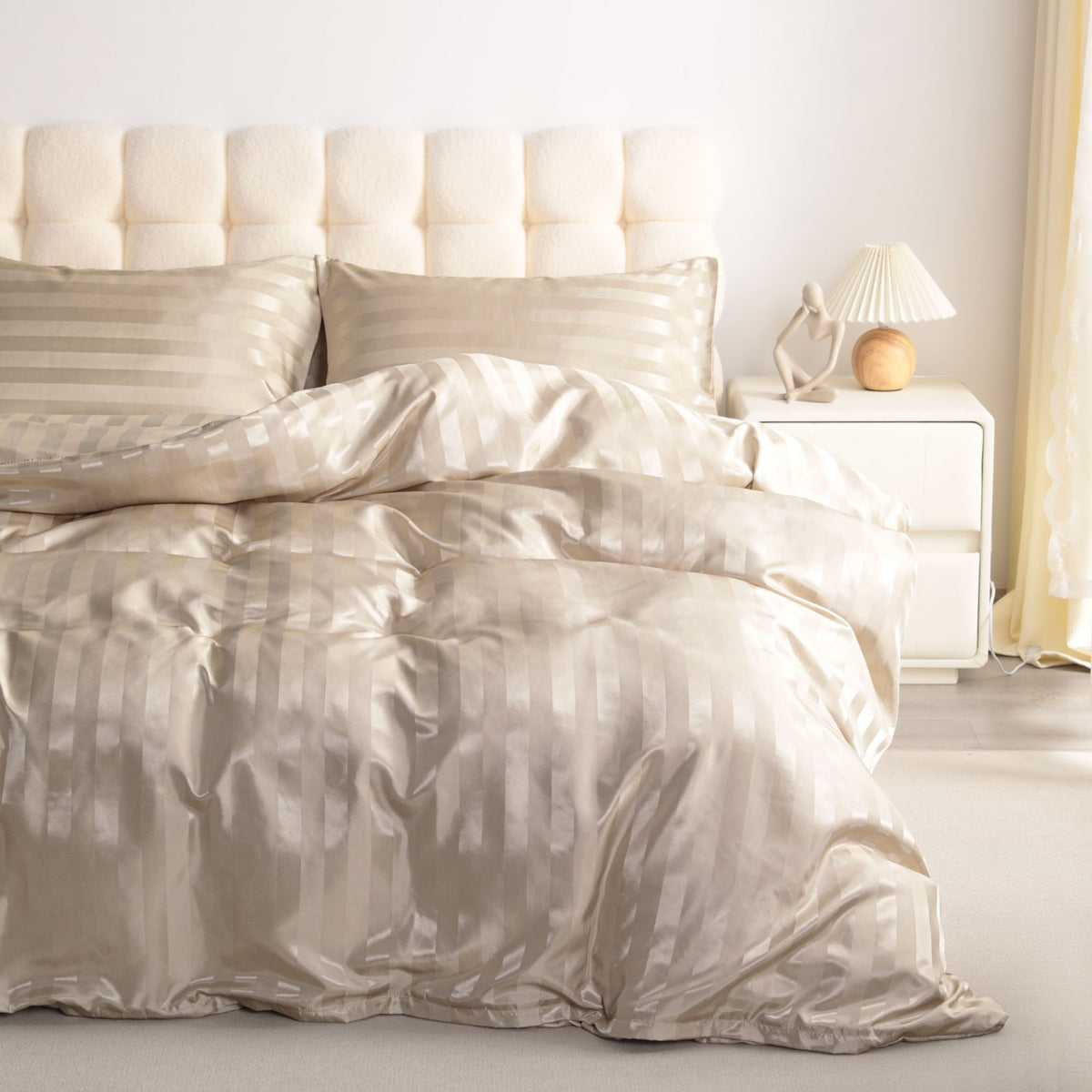Aeelleea Satin Duvet Cover Set, Luxuriously Silky 3-Piece Bedding, White or Champagne