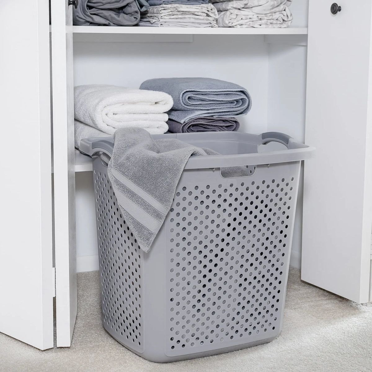Plastic Laundry Hamper Basket, Ventilated Hole‑Design Dirty Clothes Storage Bin with Comfort Carry Handles for Bathroom Bedroom Home Organization