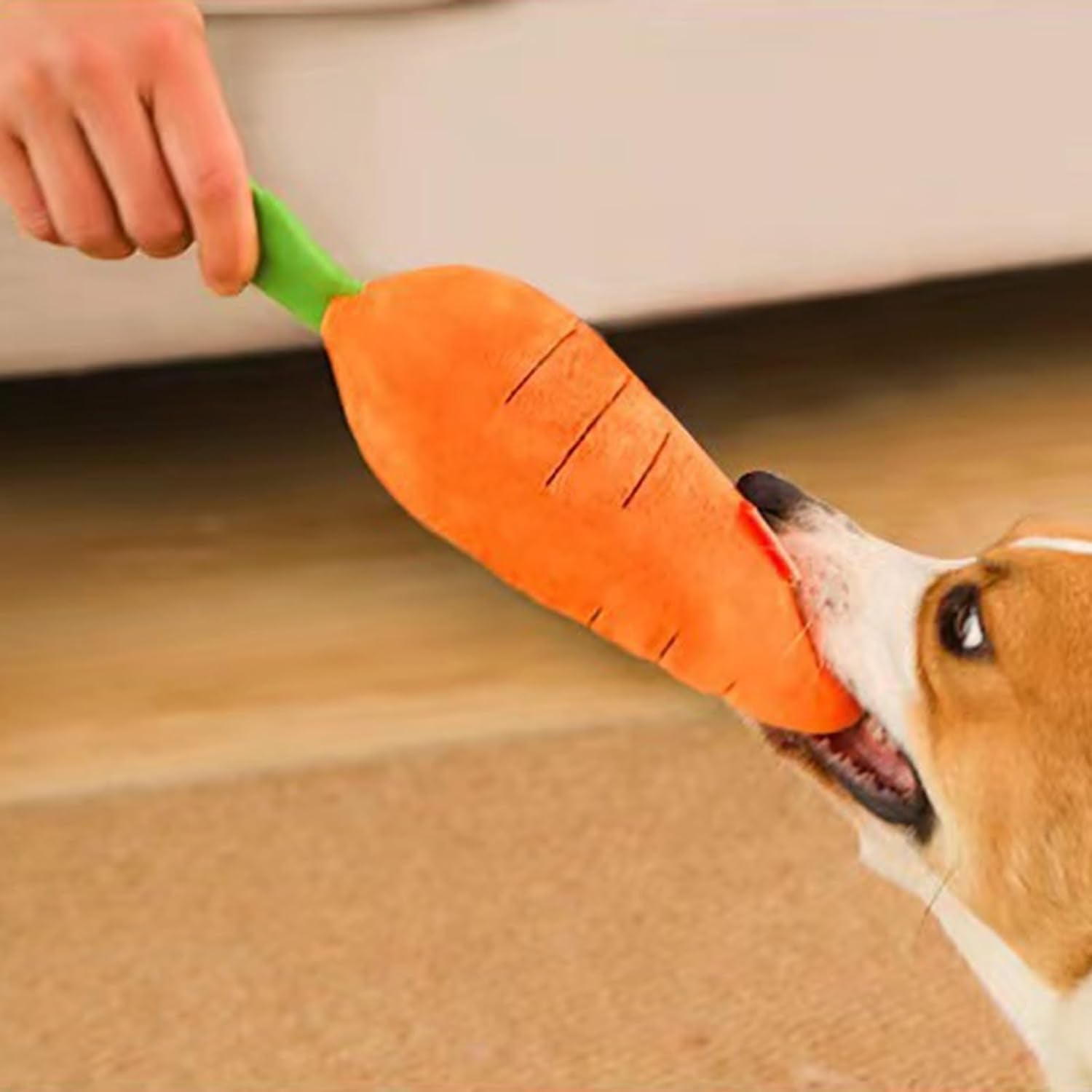 Best Pet Supplies Crinkle Dog Toy for Small, Medium, and Large Breeds, Cute Carrot with Soft Squeaker, Carrot Shape Pet Plush Toy with Sound, Bite-Resistant Soft Comfortable Dog Toys, Decorations