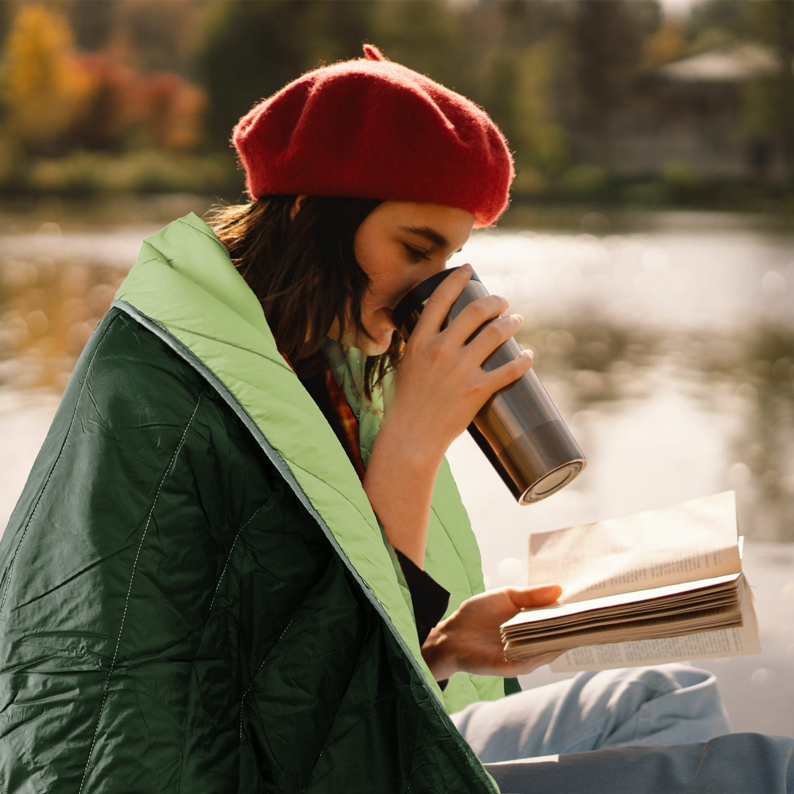 Ultralight Packable Outdoor Blanket – Water-Resistant Puffy Camping Blanket for Travel, Beach, Picnic & Stadium, Teal Green 72" x 56"