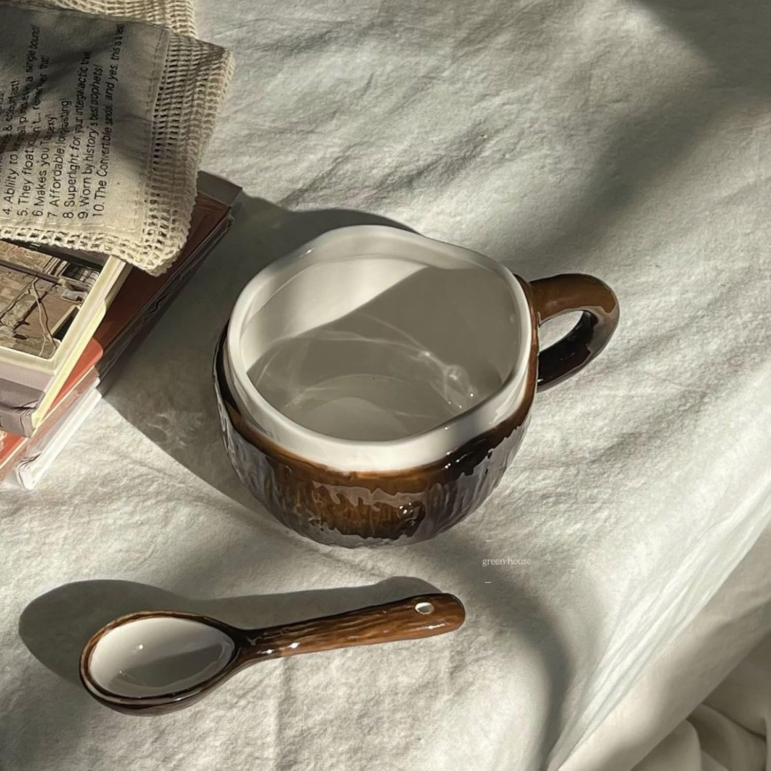 Coconut Shell Ceramic Coffee Mug with Spoon, 11.8oz Novelty Tropical Coffee Cup with Comfort Handle, Glossy Glaze Tea Mug for Home Office & Café