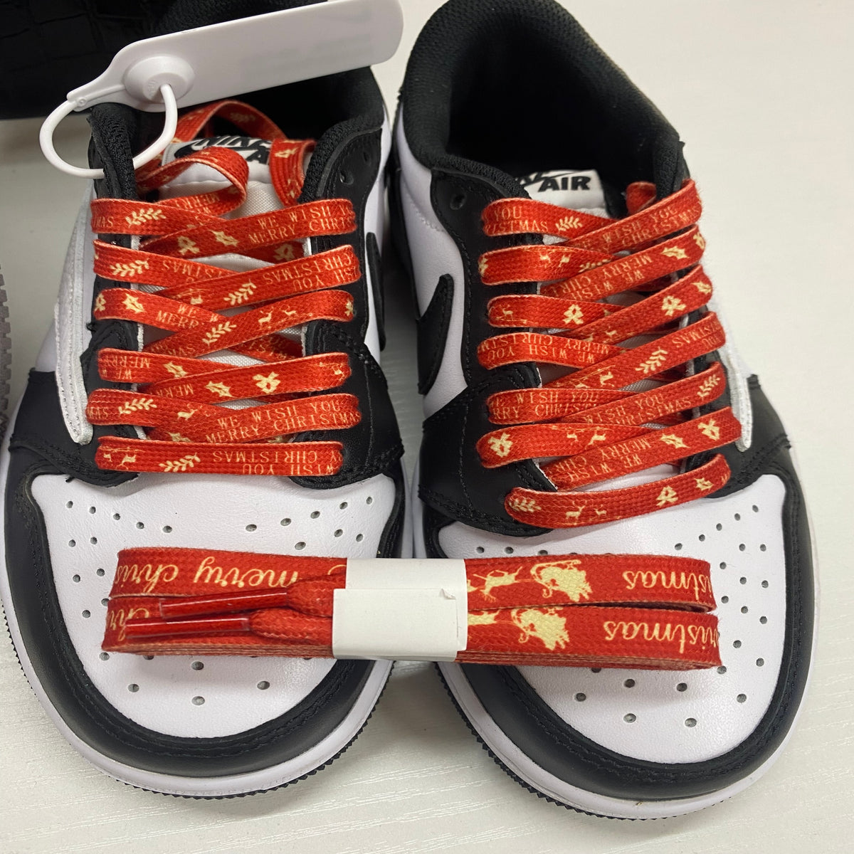 Christmas Shoelaces, 4 Pairs Christmas Pattern Shoe Laces for Men Women, 2 Sizes Decorative Christmas Replacement Laces for Sneakers