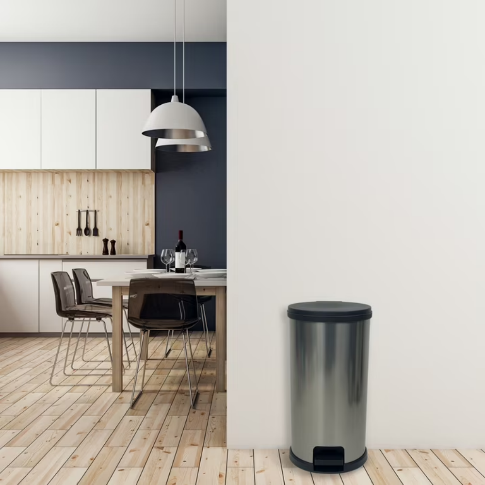 AEELLEEA-Kitchen Trash Can, 7.9 Gallon Plastic Step Garbage Bin with Lid, Silver