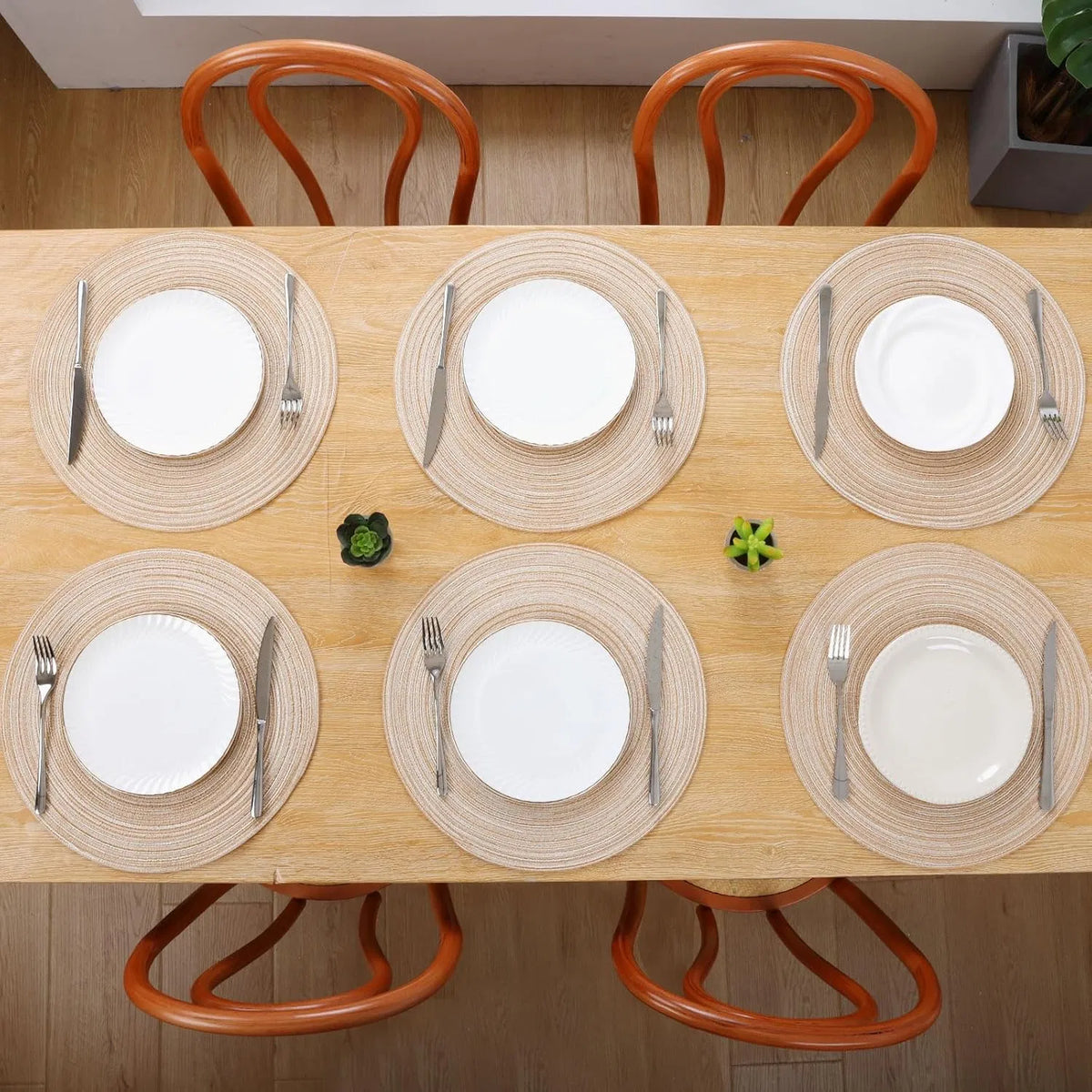 Round Braided Placemats Set of 6,15 Inch Cotton Polyester Woven Table Mats,Heat Resistant Washable Table Place Mats for Dining Table Kitchen Party Home Decor,Beige