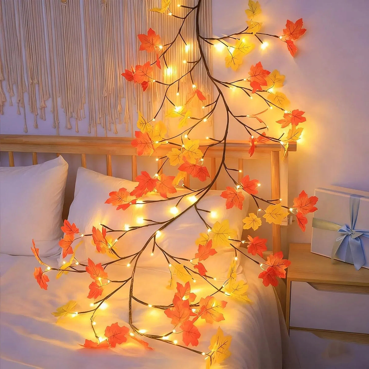 Lighted Artificial Maple Leaf Fall Garland, Bendable Pre-lit Autumn Leaf String Lights with Remote 8 Modes, Timer, USB/Battery Powered for Indoor Outdoor Halloween Thanksgiving Decor