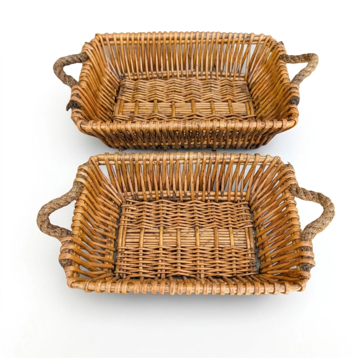 AEELLEEA Willow Baskets Set of 2, Handwoven Nesting Storage Baskets with Handles for Bread Fruit, Farmhouse Kitchen Counter Organizer
