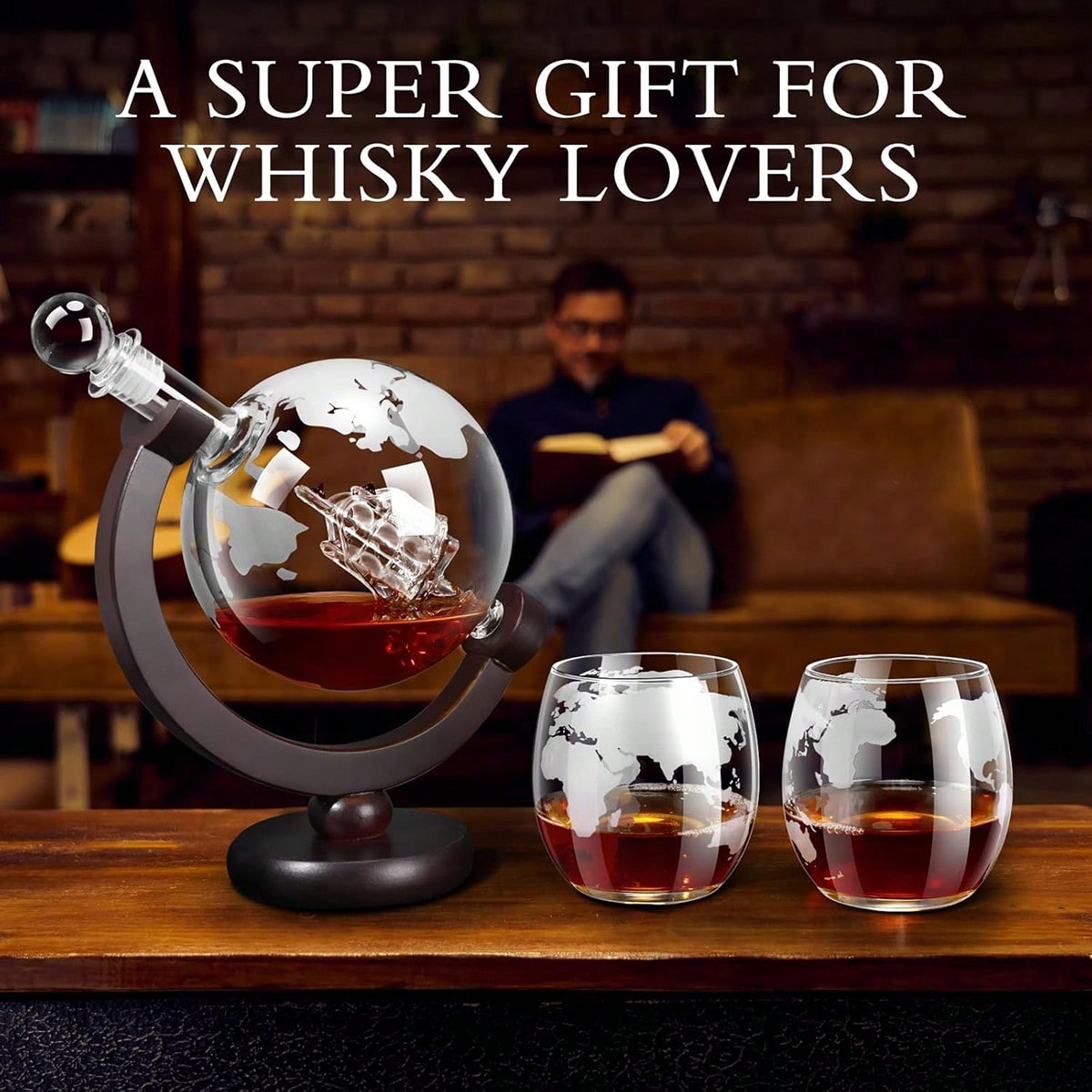 AEELLEEA Globe Whiskey Decanter Set with 2 Glasses, 850ml Etched Glass Liquor Carafe with Wood Stand, Gift for Men