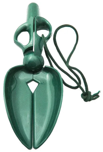 Portable Pet Waste Scoop with Squeeze Handle and Carry Cord, Green, 10 in