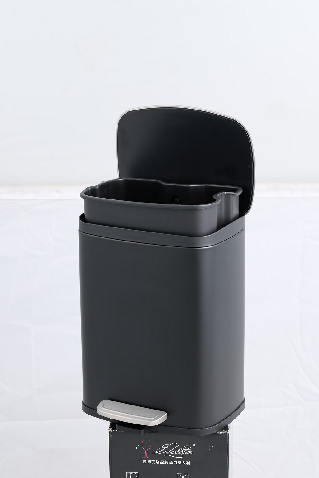 AEELLEEA-5L 1.32 Gallon Rectangular Step Trash Can, Stainless Steel Foot Pedal Garbage Can with Removable Inner Bucket for Bathroom Bedroom Office