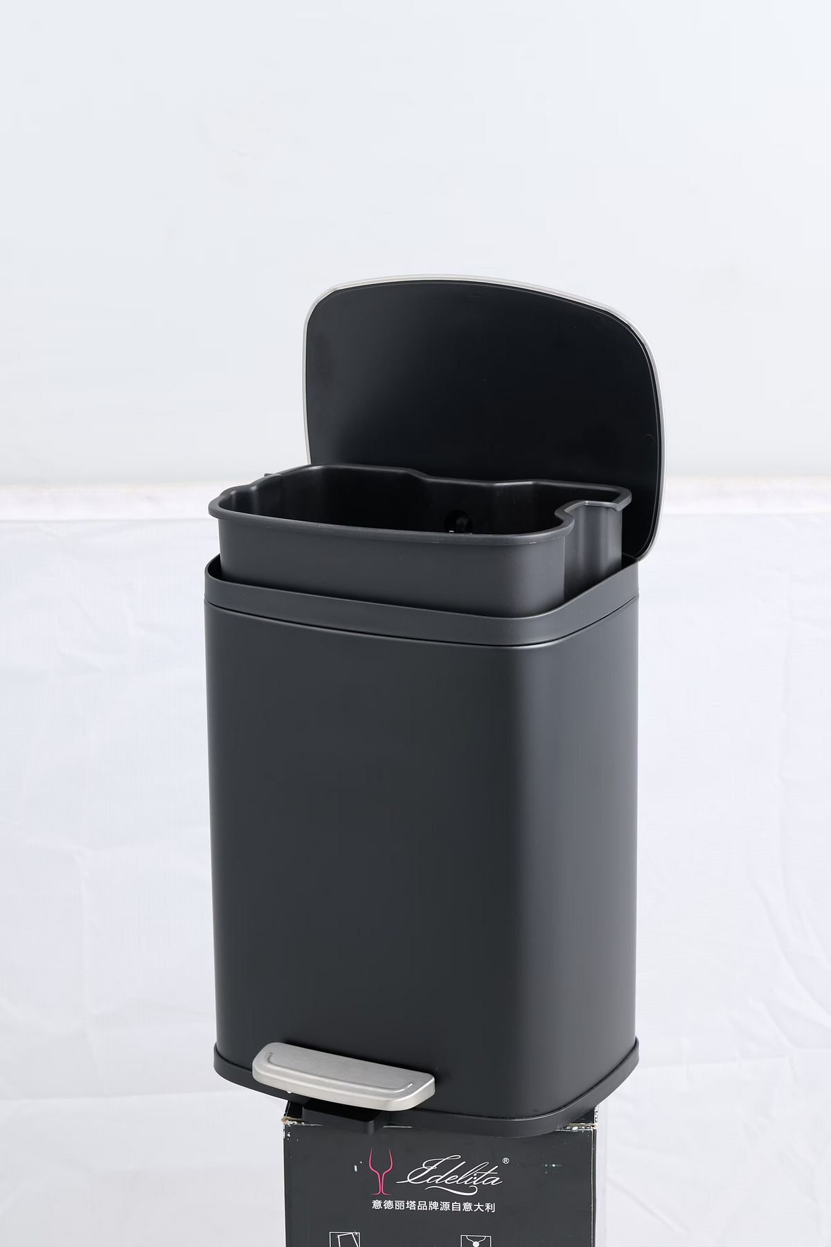 AEELLEEA-5L 1.32 Gallon Rectangular Step Trash Can, Stainless Steel Foot Pedal Garbage Can with Removable Inner Bucket for Bathroom Bedroom Office