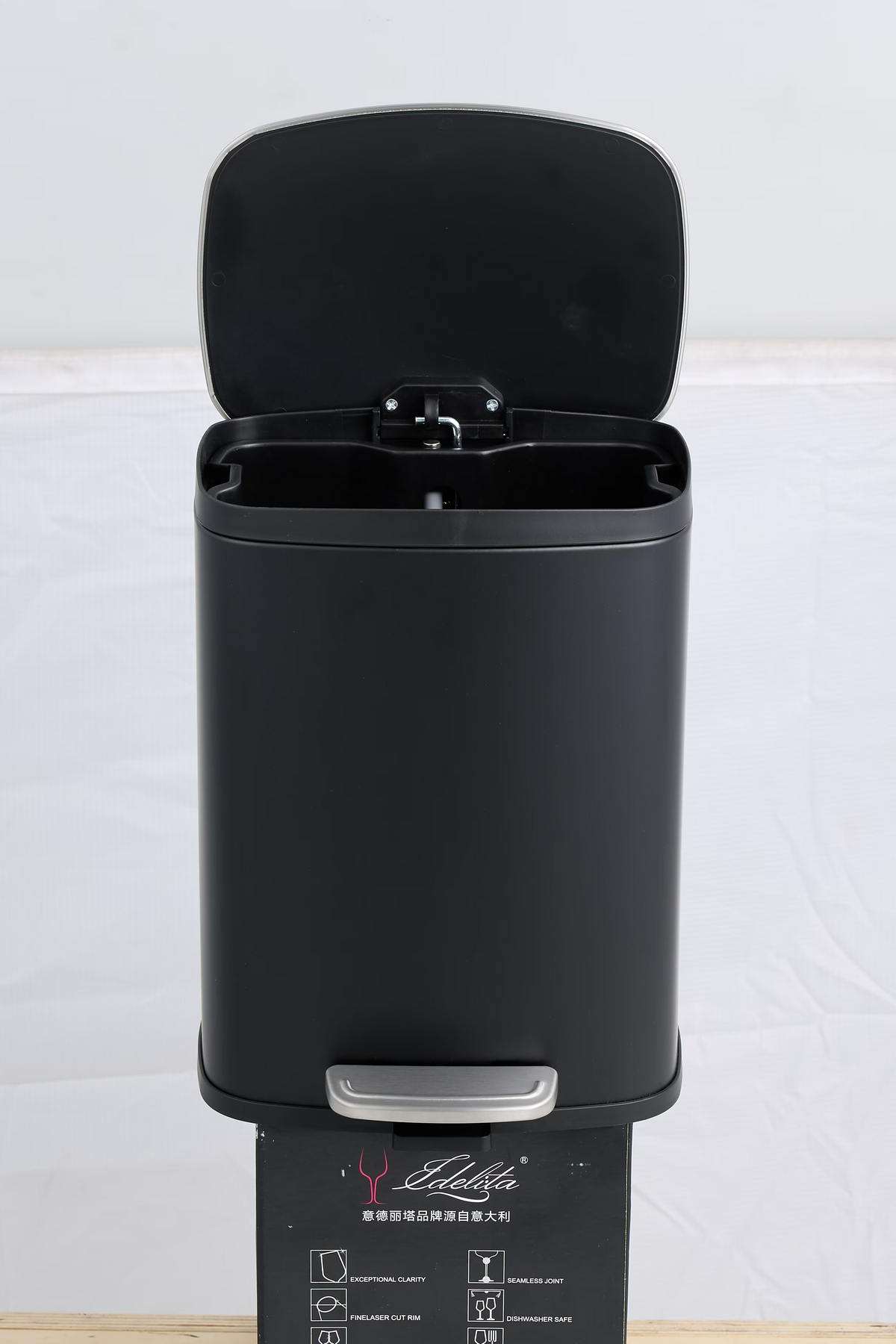 AEELLEEA-5L 1.32 Gallon Rectangular Step Trash Can, Stainless Steel Foot Pedal Garbage Can with Removable Inner Bucket for Bathroom Bedroom Office