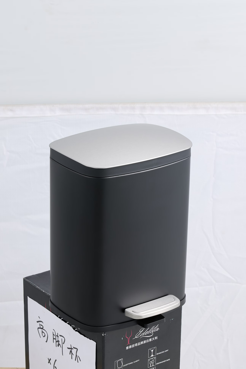 AEELLEEA-5L 1.32 Gallon Rectangular Step Trash Can, Stainless Steel Foot Pedal Garbage Can with Removable Inner Bucket for Bathroom Bedroom Office