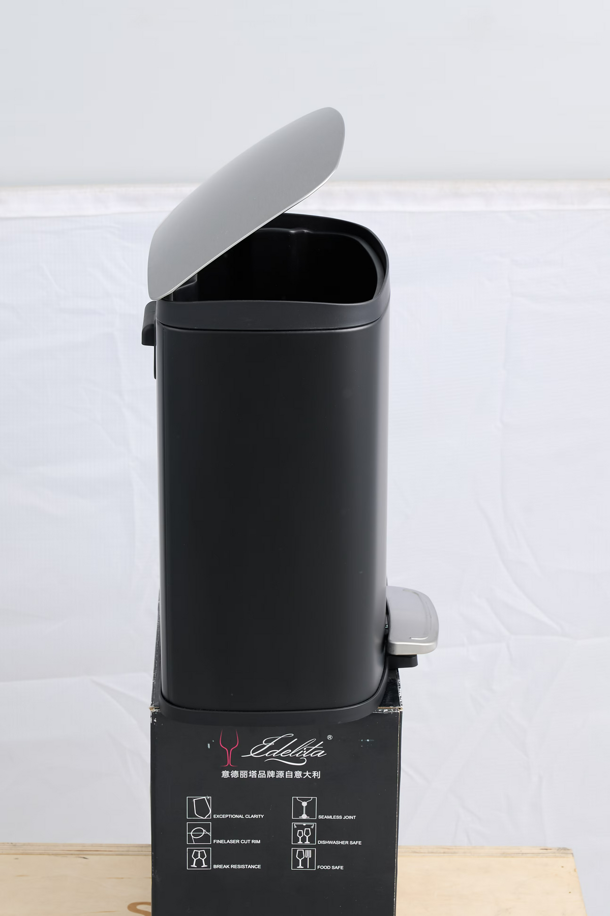 AEELLEEA-5L 1.32 Gallon Rectangular Step Trash Can, Stainless Steel Foot Pedal Garbage Can with Removable Inner Bucket for Bathroom Bedroom Office