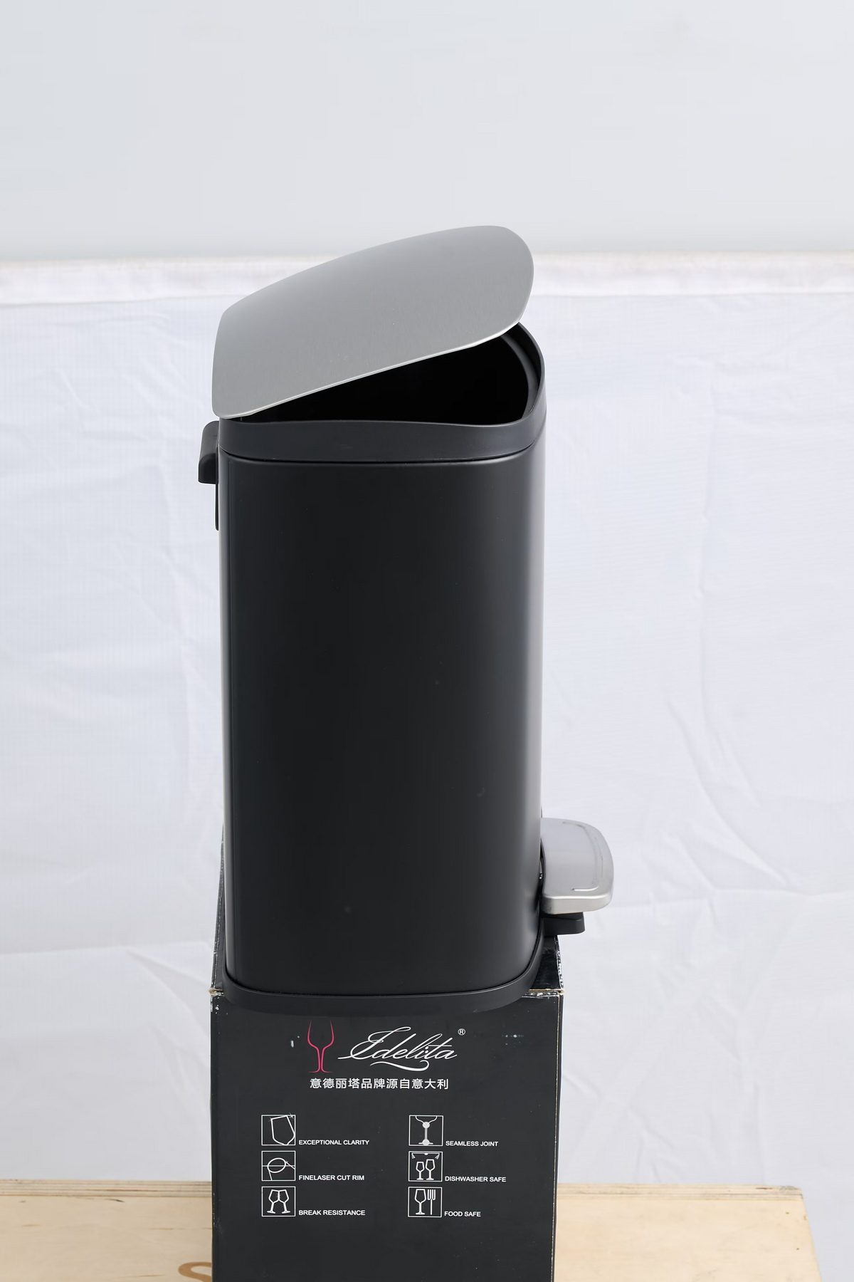 AEELLEEA-5L 1.32 Gallon Rectangular Step Trash Can, Stainless Steel Foot Pedal Garbage Can with Removable Inner Bucket for Bathroom Bedroom Office