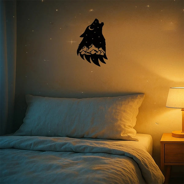 Gothic Howling Wolf Metal Wall Art, Black Silhouette Dark Academia Decor for Living Room, Bedroom, Office & Halloween Christmas Gift
