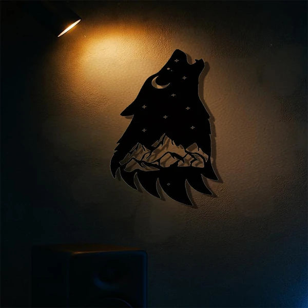 Gothic Howling Wolf Metal Wall Art, Black Silhouette Dark Academia Decor for Living Room, Bedroom, Office & Halloween Christmas Gift