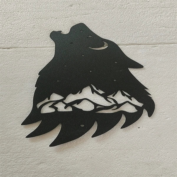 Gothic Howling Wolf Metal Wall Art, Black Silhouette Dark Academia Decor for Living Room, Bedroom, Office & Halloween Christmas Gift