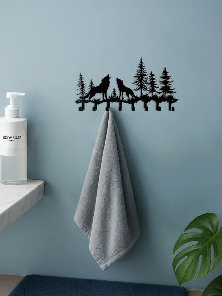 Aeelleea Wolf Metal Wall Mount Hook Rack, 8 Hooks Rustic Key Holder for Hat Scarf, Decorative Entryway Organizer