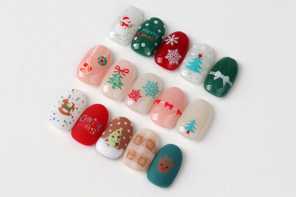 Christmas 3D Nail Art Stickers, Self-Adhesive Holiday Nail Decals with Santa, Snowman, Tree & Reindeer Patterns for Nail DIY Decorations