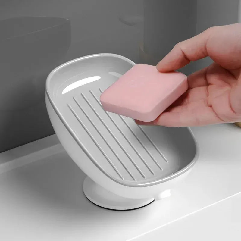 Self‑Draining Soap Dish, Suction Cup Bar Soap Holder, Sloped Drainage Soap Tray for Bathroom Sink, Fits All Soap Sizes, Easy‑to‑Clean Bathroom Accessory