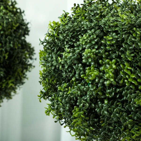Set of 2 Lifelike Faux Boxwood Topiary Balls, 114‑PE‑Leaf Artificial Greenery with Planter for Home & Office Indoor Decor