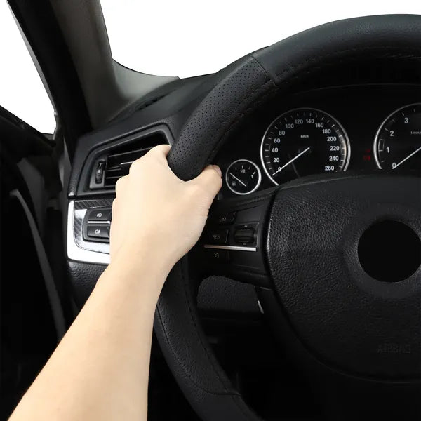 AEELLEEA Car Steering Wheel Cover Breathable Perforated Leather Anti Slip Wear Resistant Universal Steering Wheel Protector