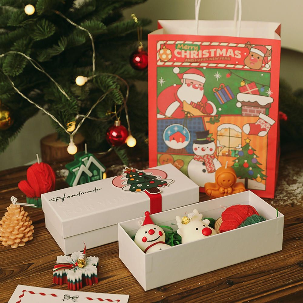 Aeelleea Christmas Soy Candle Gift Set in Holiday-Themed Box